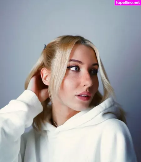 Veylaneey OnlyFans Thumbnail #j3wQKFIBSQ