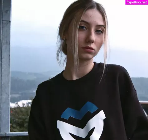 Veylaneey OnlyFans Thumbnail #qODQQugHvQ