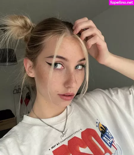 Veylaneey OnlyFans Thumbnail #qt0JL0CQbm