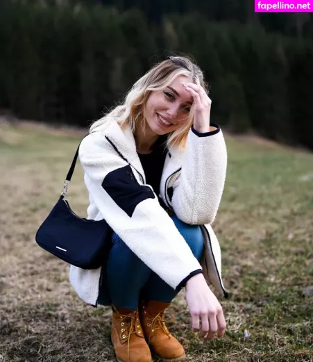 Veylaneey OnlyFans Thumbnail #rzYuWc0qjv