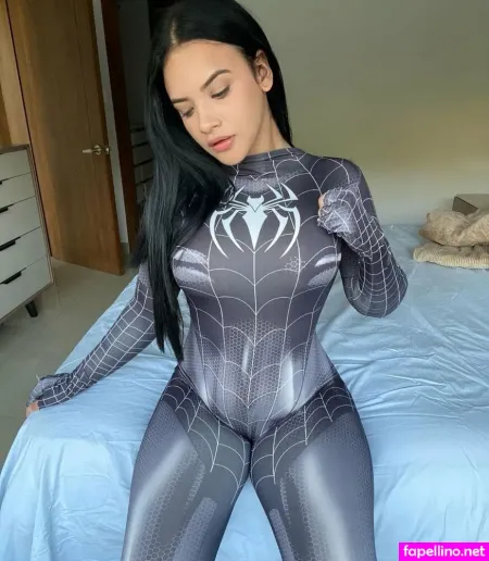 Vhalery Reina OnlyFans Thumbnail #gwWIGF7Cn4