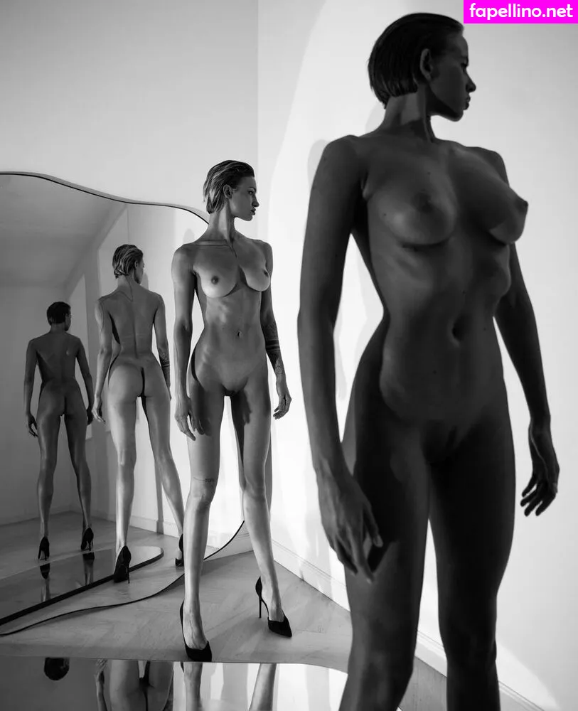 _vialentina_ Nude Leaked OnlyFans Photo #1HPljcf6Zc