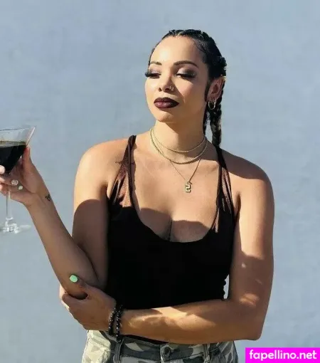 Vianai Austin OnlyFans Thumbnail #4FntlLc64d