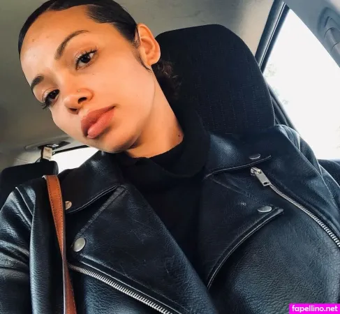 Vianai Austin OnlyFans Thumbnail #ceFr5f8yyh