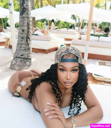 Viandra Dunn OnlyFans Thumbnail #WlIU7HNBpC