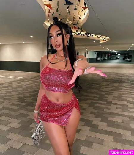 Viandradunn OnlyFans Thumbnail #f7bRA8OtrH