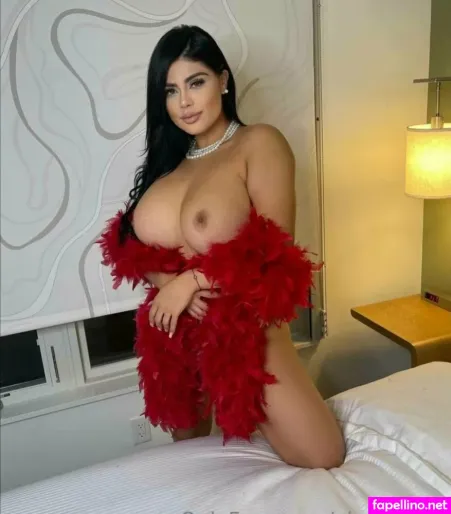 Vianeyfrias OnlyFans Thumbnail #glqh4el0iT