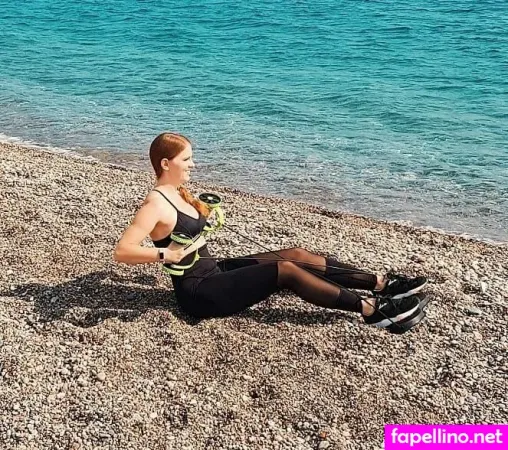 Vibing With Claudia OnlyFans Thumbnail #2g4IP5yny9