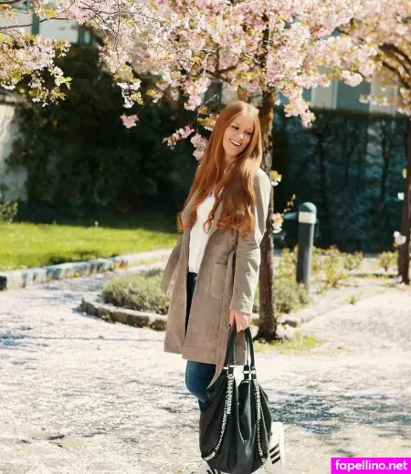 Vibing With Claudia OnlyFans Thumbnail #dQusyxpiAu