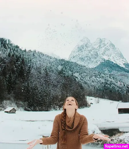 Vibing With Claudia OnlyFans Thumbnail #eaApwqQ7UK