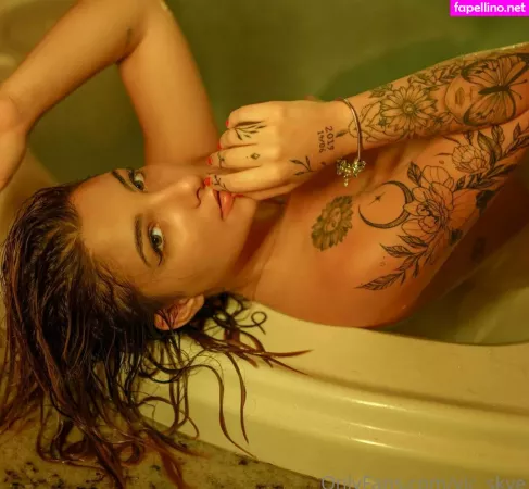 Vic Skye OnlyFans Thumbnail #GhbyoYRvzQ