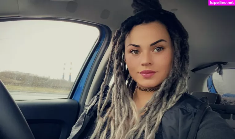 Vicalouquafree OnlyFans Thumbnail #gHJO2IshCK