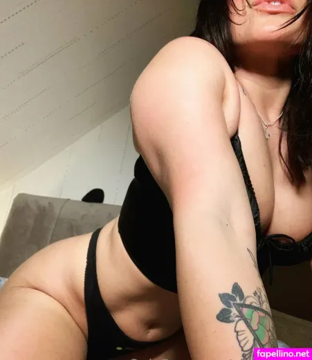 Viceypopsx OnlyFans Thumbnail #0tb8q9XPOq