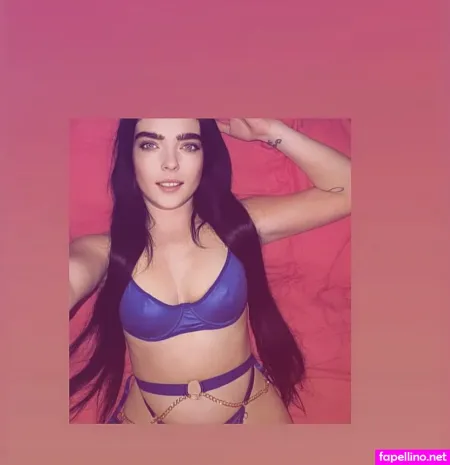 Vickey Louise4 OnlyFans Thumbnail #87HwrvKwxF