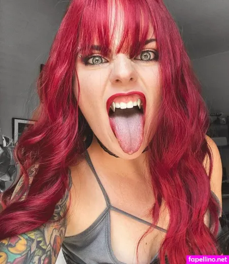 Vicki Psythe Moore OnlyFans Thumbnail #E1IJEu9Vf3