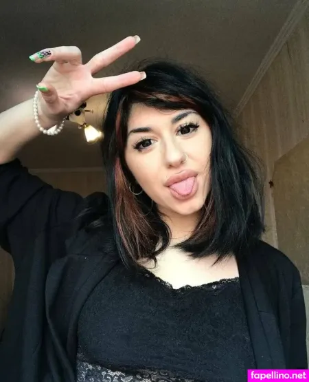 Vickiblack OnlyFans Thumbnail #8bjlPcUstu