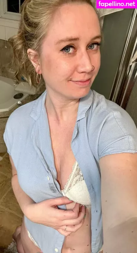 Vickixsims OnlyFans Thumbnail #OHz9ftVs0T