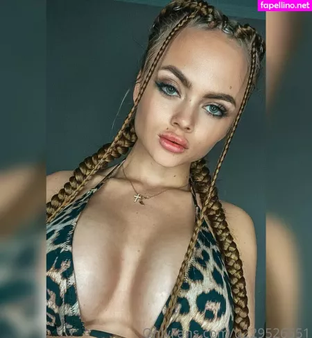 Vicky De Levine OnlyFans Thumbnail #CebCwKntBt