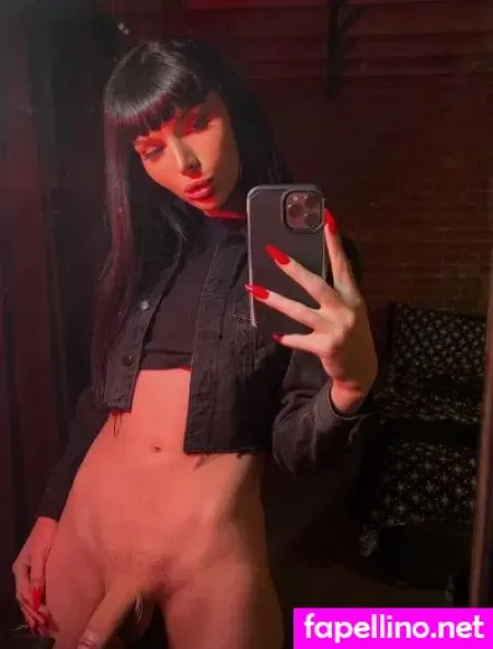 Vicky Stone Main Profile Photo