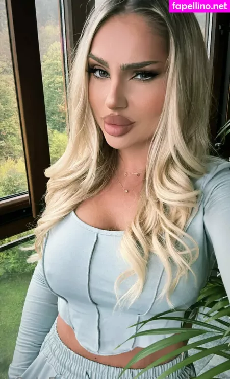 Vickyduchesss OnlyFans Thumbnail #0nFrpIdnTP