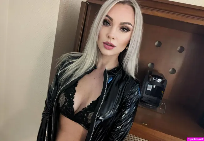 Vickyfox Official OnlyFans Thumbnail #PFYuOvOLob