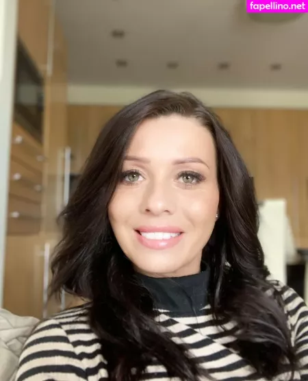 Vickyloveporn OnlyFans Thumbnail #EUrXYf90GL