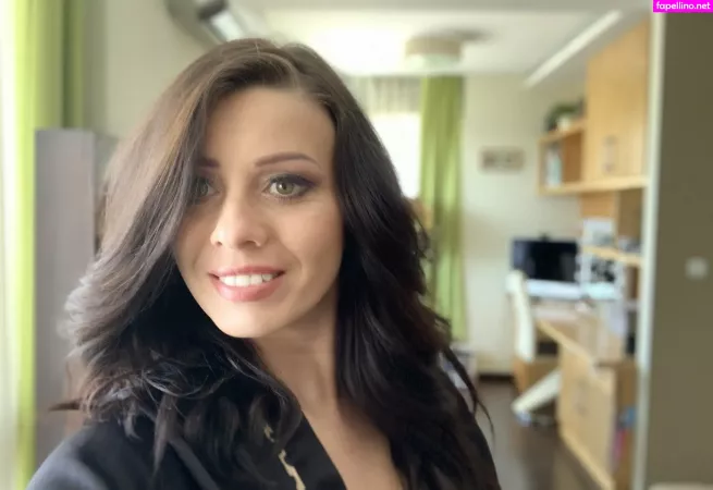 Vickyloveporn OnlyFans Thumbnail #MVivrIh5tF