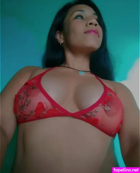 Vickymont25 OnlyFans Thumbnail #YF8tYZ7KwN