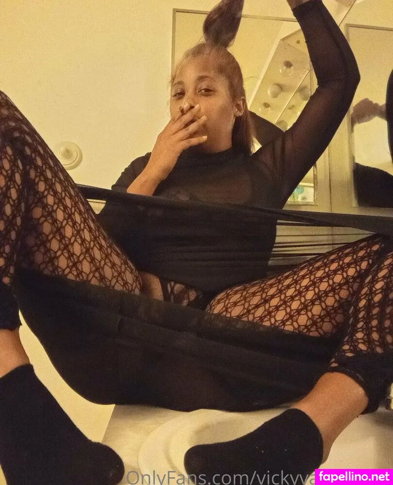 vickivallencourt_1582, vickyvalenc0urt Nude Leaked OnlyFans Photo #0XBtlkfBHH