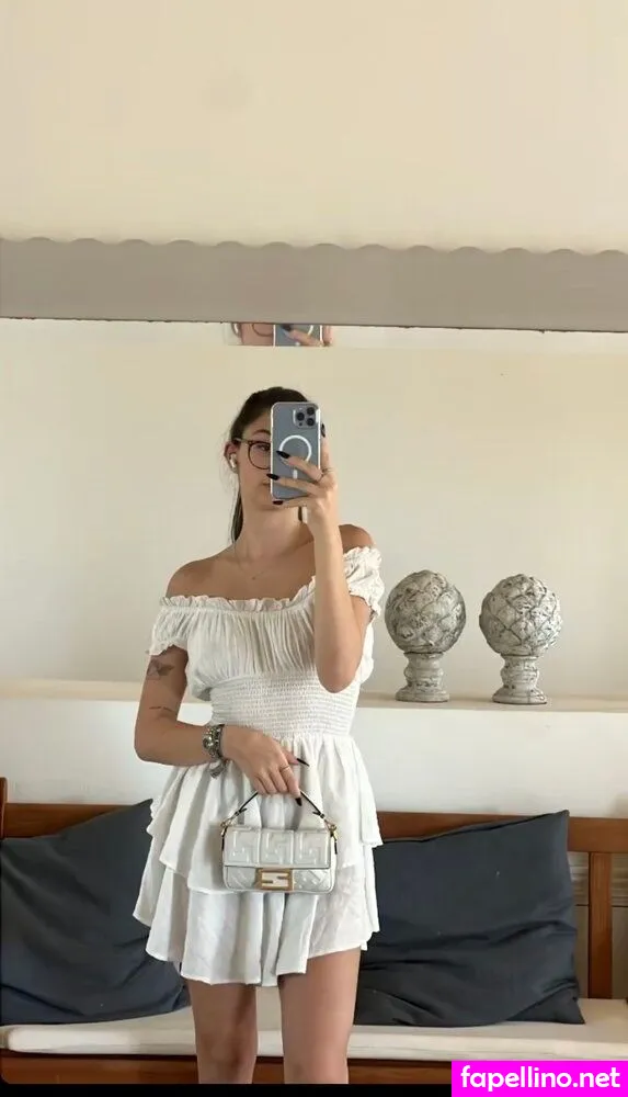 vicmayy, vvictoria.mayy Nude Leaked OnlyFans Photo #2DzUd0rX7O