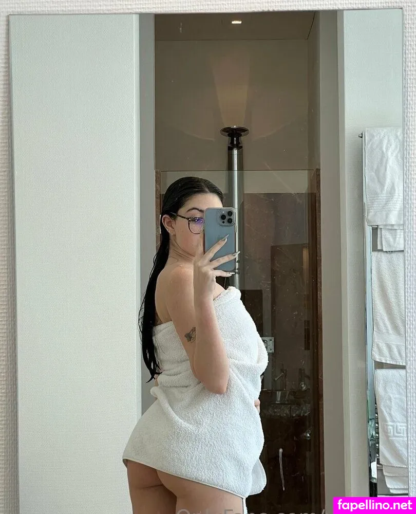 vicmayy, vvictoria.mayy Nude Leaked OnlyFans Photo #5KBA3acXFt