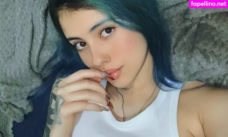 Vicposting OnlyFans Thumbnail #4bgFMgrmsN