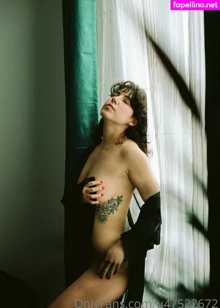 Victoire De Blasset OnlyFans Thumbnail #327YiKhL2b