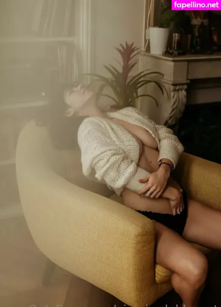 Victoire De Blasset OnlyFans Thumbnail #4DhkrTPhPE