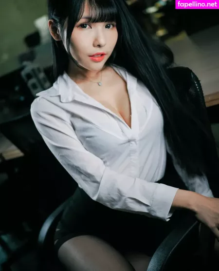 Victoria 1998 OnlyFans Thumbnail #t8CGXoWGRr