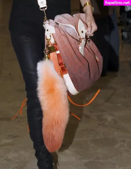 Victoria Beckham OnlyFans Thumbnail #zAT3Irddyc