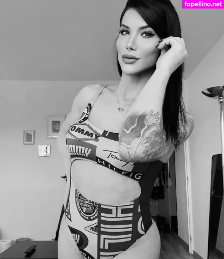 Victoria Carvalho OnlyFans Thumbnail #gaY7TUloe5