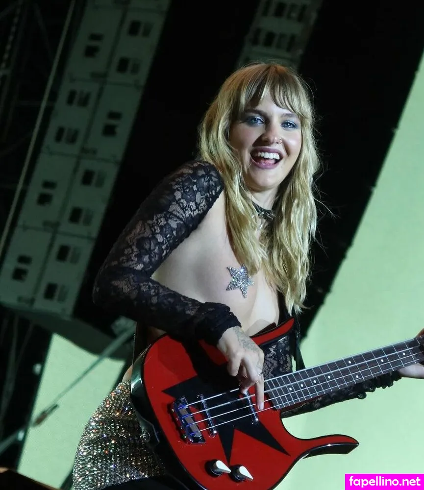 Maneskin bassist, Victoria De Angelis, vicdeangelis Nude Leaked OnlyFans Photo #V0Fz9NcE1A