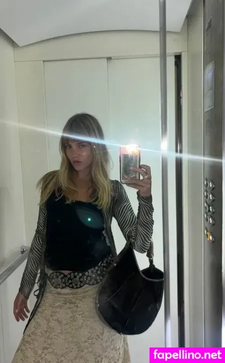 Victoria De Angelis 1 OnlyFans Thumbnail #dhS5rZp6tj