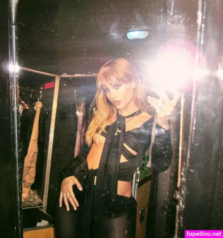 Victoria De Angelis Maneskin Bassist OnlyFans Thumbnail #T7Lw8w5IBv