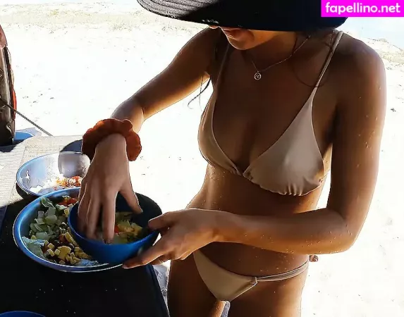 Victoria Ferreira OnlyFans Thumbnail #uKDr289eyi
