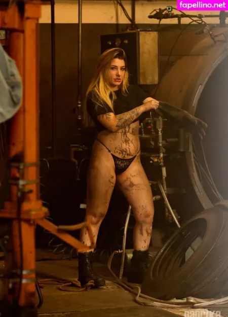 Victoria Foglia OnlyFans Thumbnail #1hBcFjviVu