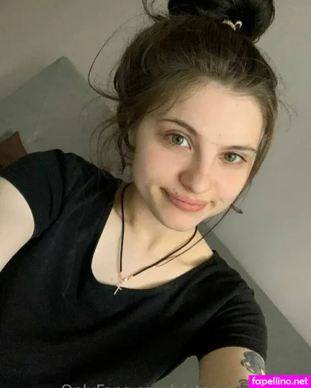 Victoria Hampton OnlyFans Thumbnail #VrcmbBKhsQ