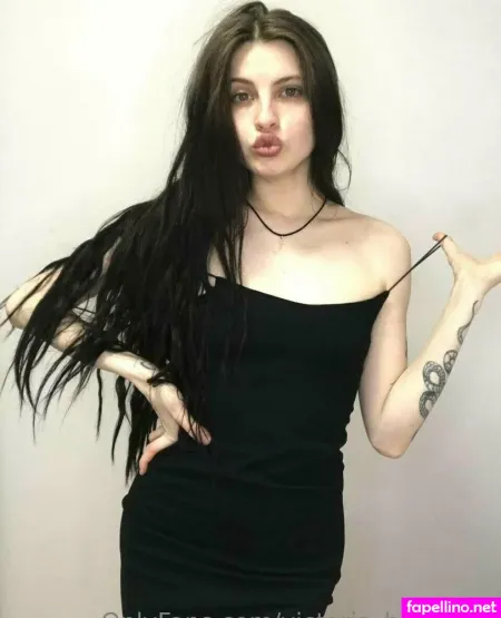 Victoria Hampton OnlyFans Thumbnail #WTwhLXkRkm