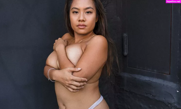 Victoria Kuang OnlyFans Thumbnail #nYoVeUbsBL