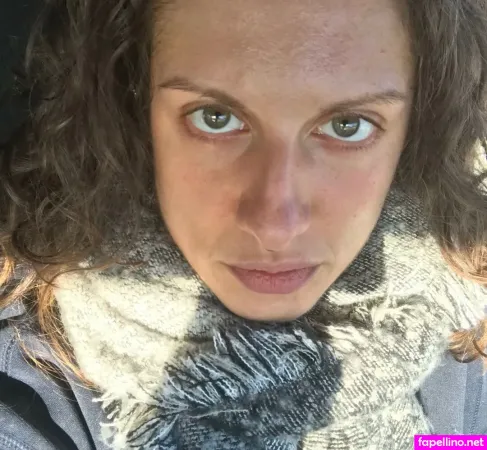 Victoria Liro OnlyFans Thumbnail #1vRnecWxbm