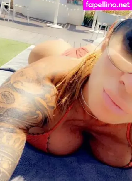 Victoria Lomba OnlyFans Thumbnail #aOwdaIRN7D