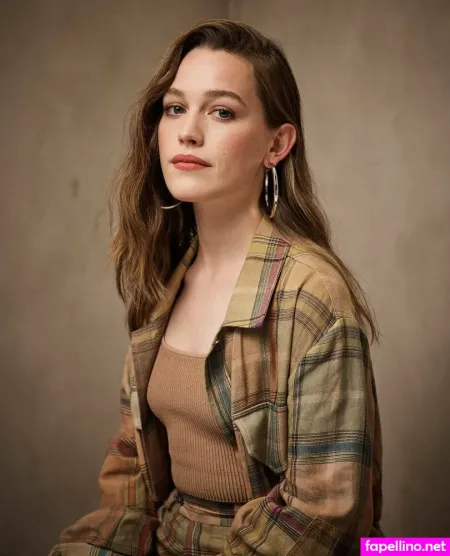 Victoria Pedretti OnlyFans Thumbnail #b0ZoEeTw2Y