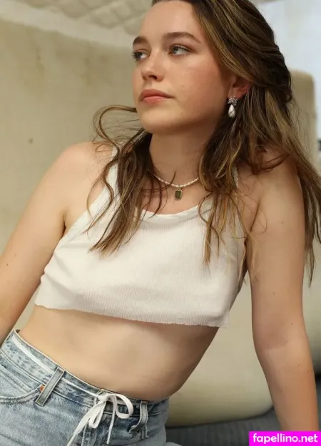 Victoria Pedretti OnlyFans Thumbnail #dSmXz4PdhL