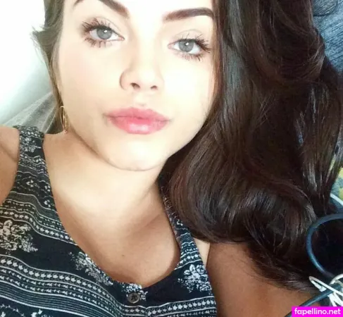 Victoria Pietra OnlyFans Thumbnail #BShPfJ8fNJ